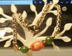 MaryBee Jewelry: 7 1/2″ Stone & Gold Tone Bracelet 01-01-2020 (E)