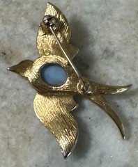 Vintage TRIFARI Alfred Philippe Jelly Belly Moonstone Opaque Swallow Bird Brooch