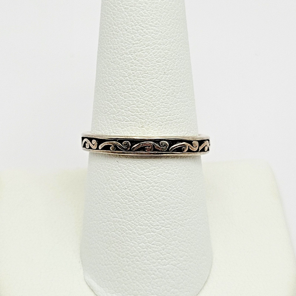 Shube Sterling Silver Scrolled Stackable Band Ring ~ Size 9