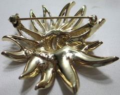 Vintage Sarah Coventry Brooch Pin Demi-Flower Gold-tone 1 3/4″