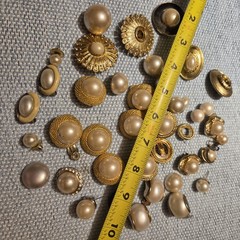 Junk Jewelry Craft Lot Many Large Faux Pearl With Gold Tone Silver Tone Pieces