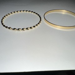 Lot of 2 Vintage Gold Tone Bangle Bracelets Smooth Minimalist Twisted Rope 3″