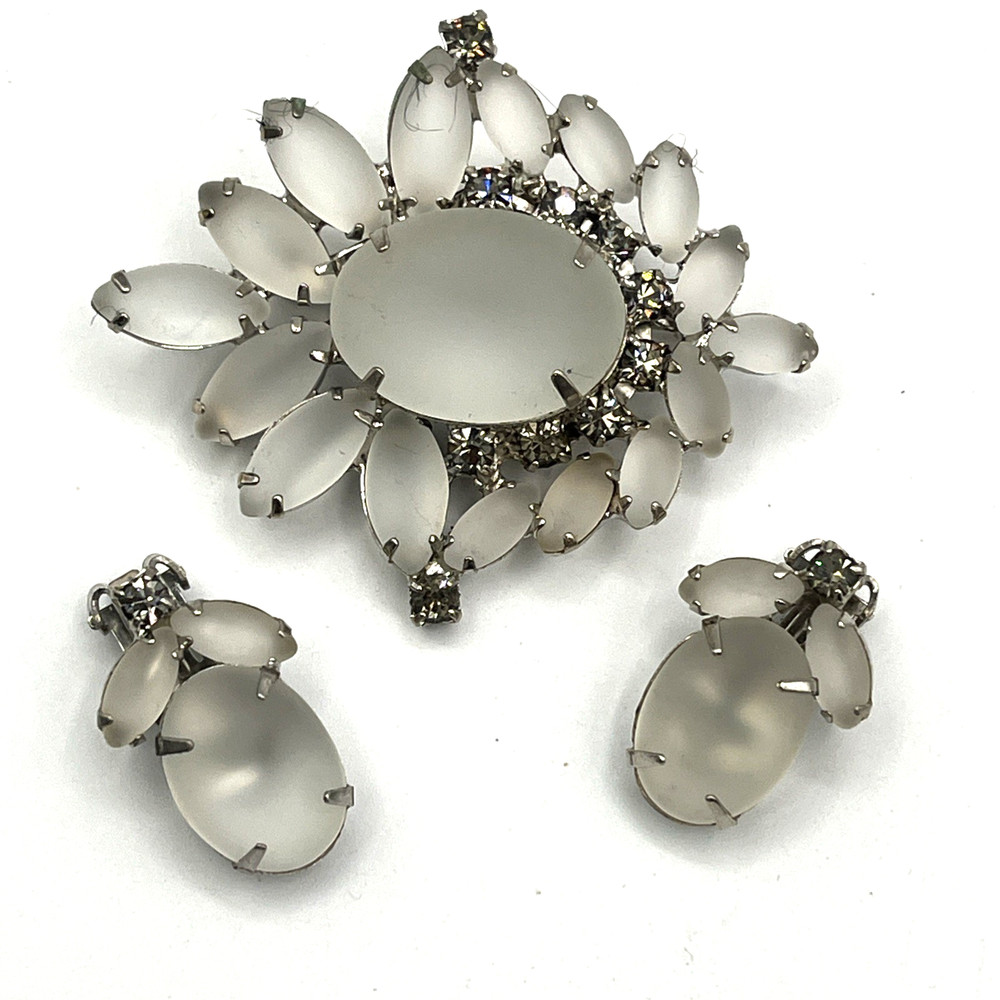 Frosted Satin Glass Brooch Earrings Set Silver Tone Vintage