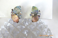 RARE LISNER IRIDESCENT RIBBED GLASS RHINESTONE FRUIT SALAD NECKLACE EARRINGS SET