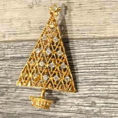 Vintage Rhinestone Christmas Tree Brooch set Filigree Gold Tone Holiday Pin Gift