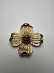 Vintage Gold Trifari Flower Brooch 4.5cm JB9
