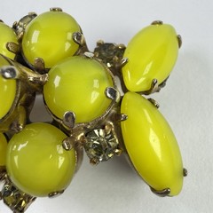 Vtg Lime Green Moonglow Cabochon Rhinestone Brooch Atomic MCM Gold Tone