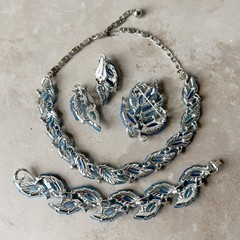 Vtg 1950s Lisner Frosted Blue Leaf Parure Set Necklace Bracelet Brooch Earrings