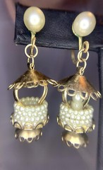Vintage Faux Pearl Wishing Well Dangle Drop Gold Tone Screw Back Earrings