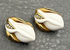 Vtg KJL Kenneth Jay Lane For Avon White Lucite Rose Bud Rhinestone Earrings