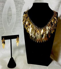 Vintage VCLM Victorian Collection Lee Mode Gold Tone Fringe Necklace Earring Set