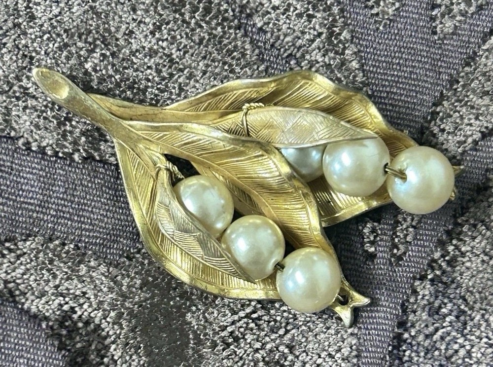 Vintage Miriam Haskell Brooch