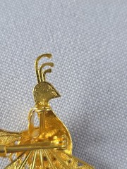 Vintage Peacock Gold Tone Floating Gem Filigree Pendant Brooch Articulated