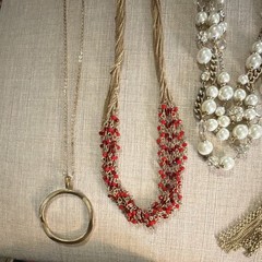 Vintage Mixed Lot Necklaces Chains Gold Red White Glass Metal Plastic 5 Pieces