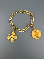 Vintage Charm Bracelet Gold Tone Curb Link Good Luck Clover Mandolin Germany