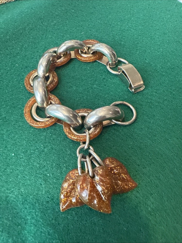 Vintage Chunky Root Beer Acrylic Metal Boho Dangle Charm Bracelet Leaves
