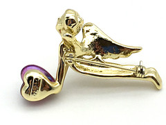 CAJC Vintage GoldTone Metal Winged Cherub HoldIng Amethyst Color Glass Heart Pin