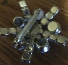 Beautiful vintage glass/crystal brooch, no stones missing, very nice, no brand
