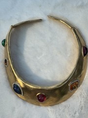 RARE VTG LES BERNARD Gold Tone Faux Gemstone Rhinestones RUNWAY Collar Necklace