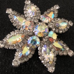 Vtg. unsigned Weiss? Silver Tone Brooch and Earrings set clear Aurora Borealis