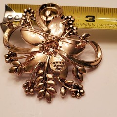 Avon 35th Anniversary 2006 Rhinestone Flower Brooch with coordinated earring set