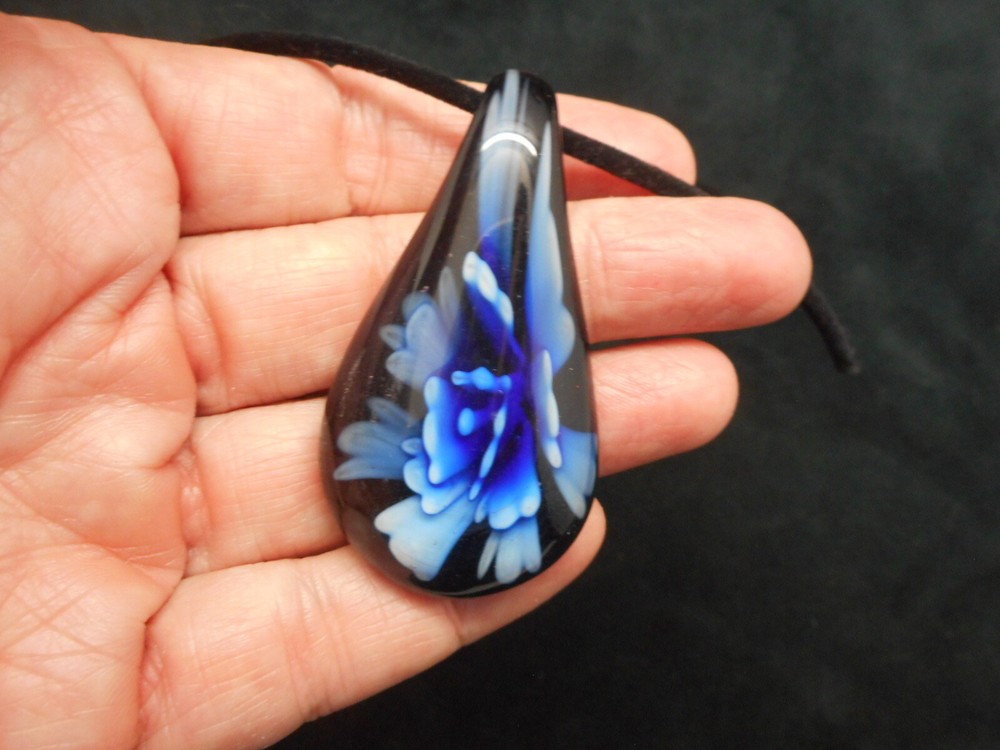Vintage Contemporary Black Cord w/Art Glass Blue Stylized Flower Necklace