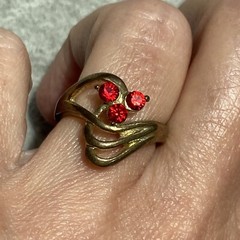 Vintage Ring Size 6.5 Red Crystal Rhinestones Estate Jewelry Pre-Owned Scrolls