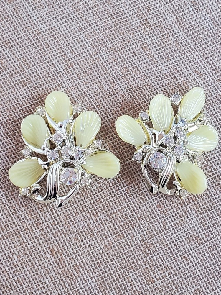 Vintage Rhinestone Plastic Flower Earring Jewelry