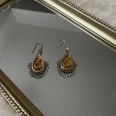 Monet Teardrop Amber Gold Tone Dangle Earrings Beaded Boho Vintage Chic