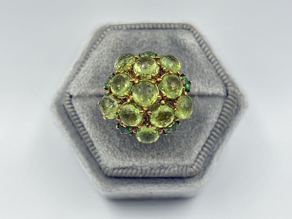 Vintage 18k Yellow Gold Faceted Peridot Green Garnet Cluster Cocktail Ring