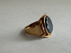 Large 18k Yellow Gold Onyx Old Persian Ring Size: 9.5, 10 grams