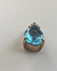 VTG Gold Pear Shape Blue Topaz Pendant With Clear Rhinestones Open Back Gold