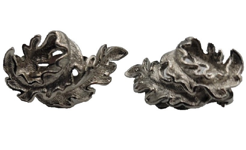 Lisner Wavy Leaves Climber Clip On Earrings Textured Silver Tone Vintage