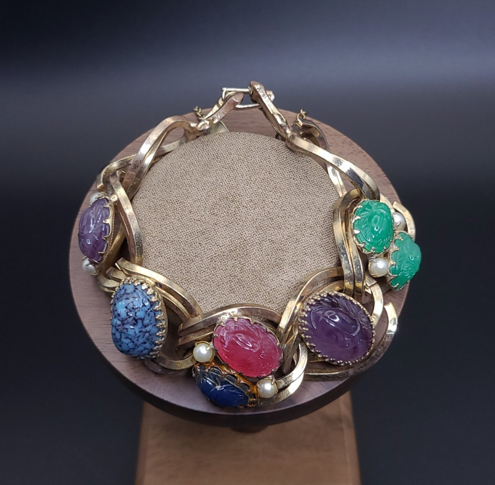 Vintage Reinad 5th Ave NY Carved Art Glass Cabochon Bracelet 1940s