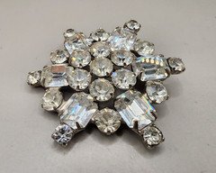 Vintage WEISS Clear Rhinestone Snowflake Brooch Pin Silver Tone Art Deco Style