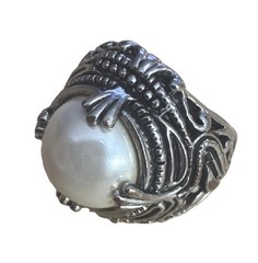 Designer Premier Designs Silver Toned Faux Mabe Pearl Openwork Ring Size 8.25