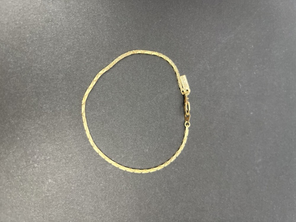 Vintage 8” Gold-Plated Flat Chain Bracelet with Tag “18K GP