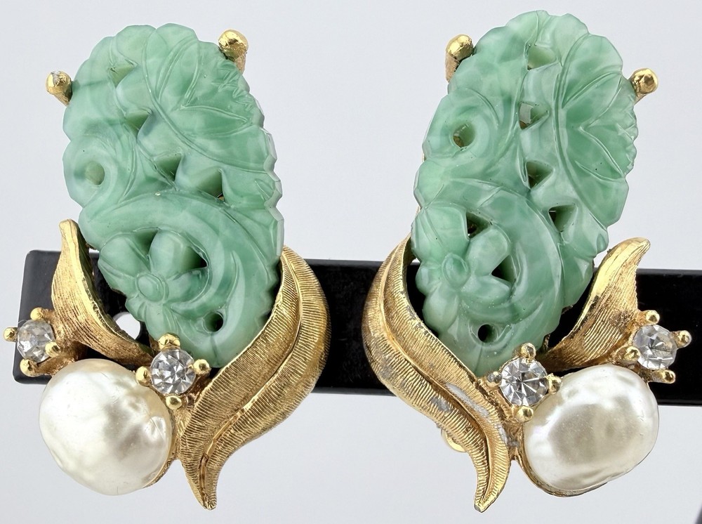 JOMAZ VTG GOLDTONE RHINESTONE FAUX JADE FAUX BAROQUE PEARL EARRINGS AS IS K285E