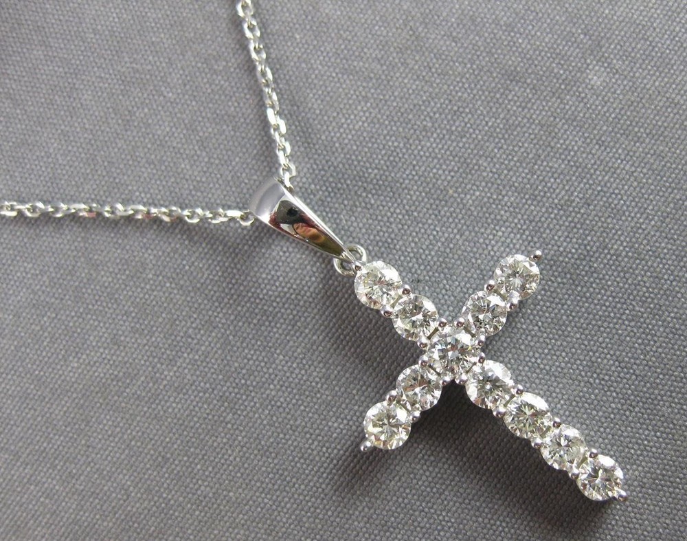 ESTATE 1.03CT DIAMOND 14KT WHITE GOLD 3D CLASSIC ROUND CROSS FLOATING PENDANT