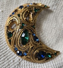 Vintage Unsigned La Roco Paisley Crescent Moon Brooch Gold Tone REPAIR AS-IS
