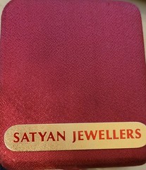 Victorian Rare Claw Pendant and Earrings in 15K Gold/Satyan Jewellers