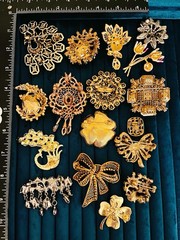Lot 17pc Statement Brooches Peacock Flower Crystal Jewelry Bulk