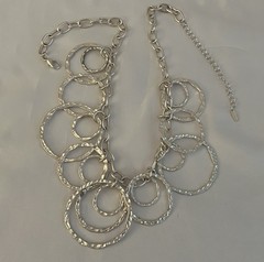 LONG VINTAGE SILVER TONE VCLM NECKLACE W/ INTERLOCKING CIRCLES