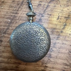 Vintage Pididdly Links Brass Locket Necklace Faux Pocket Watch Kingston N.Y 37”