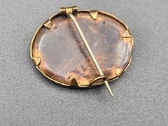 Vintage Victorian One Inch Brass Antique Oval Picture Pin Brooch Mourning Couple