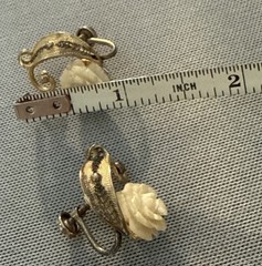 VTG SORRENTO White Rose Gold Tone Sterling Filigree Leaf 1” Earring