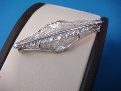 ANTIQUE ART-DECO DIAMOND FILIGREE BROOCH-PENDANT CIRCA 1920S 45MM OR 1.7 INCH
