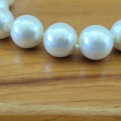 Vintage Oversized Graduated Faux Pearl Necklace Knotted Statement 17in 51g