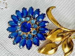 Stunning Gold Tone Pot Metal Blue Rhinestone Floral Brooch Art Deco 1930s 1940s