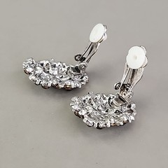 Vintage Rhinestone Clip On Earrings Blue Glass Oval Flower Silver Tone 1″